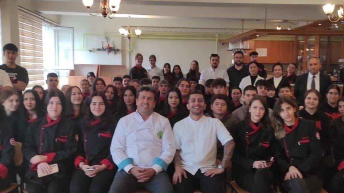 Mezun Öğrencimiz Şef Enver Can Gümüş ile Modern Türk Mutfakları Workshop